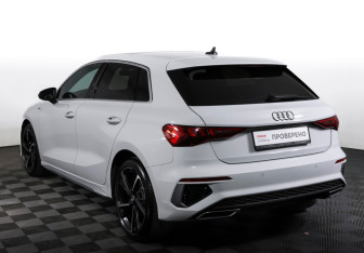 Подержанный автомобиль Audi A3 Hatchback 2021 года (7 фото)