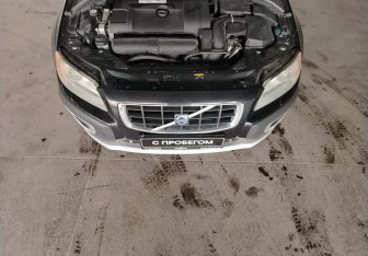 Подержанный автомобиль Volvo XC70 2008 года (17 фото)