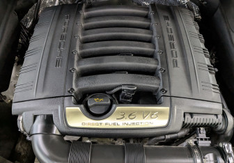 Подержанный автомобиль Porsche Cayenne 2015 года (9 фото)