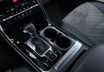 Подержанный автомобиль Kia Carnival 2021 года (17 фото)