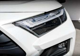 Подержанный автомобиль Toyota RAV4 2024 года (17 фото)