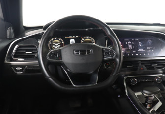Подержанный автомобиль Geely Tugella 2022 года (18 фото)