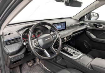 Подержанный автомобиль Haval Jolion 2023 года (16 фото)