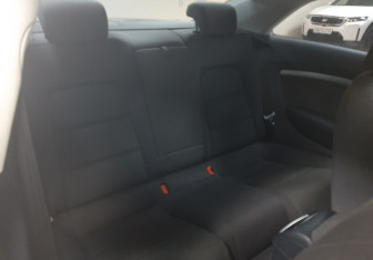 Подержанный автомобиль Audi A5 Coupe 2010 года (16 фото)