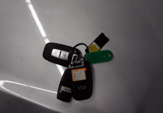 Подержанный автомобиль Hyundai Santa Fe 2011 года (16 фото)