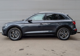 Подержанный автомобиль Audi Q5 2021 года (8 фото)