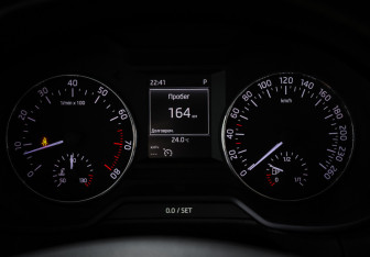 Подержанный автомобиль Skoda Octavia Liftback 2015 года (15 фото)