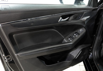 Подержанный автомобиль Haval Jolion 2022 года (17 фото)