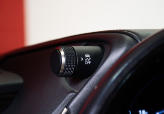 Подержанный автомобиль Lexus ES 2019 года (24 фото)