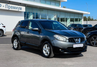 Подержанный автомобиль Nissan Qashqai 2010 года (3 фото)