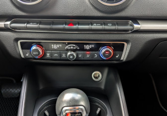 Подержанный автомобиль Audi A3 Sedan 2020 года (25 фото)