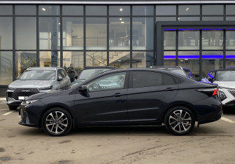 Подержанный автомобиль Omoda S5 GT 2024 года (8 фото)