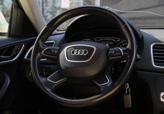 Подержанный автомобиль Audi Q3 2012 года (11 фото)