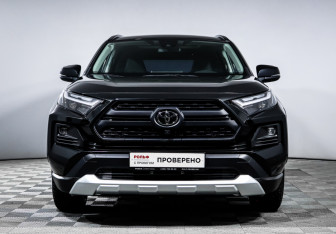 Подержанный автомобиль Toyota RAV4 2023 года (2 фото)