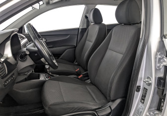 Подержанный автомобиль Kia Rio Hatchback 2021 года (19 фото)