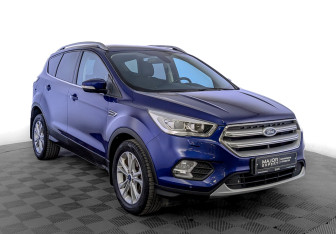 Подержанный автомобиль Ford Kuga 2017 года (3 фото)