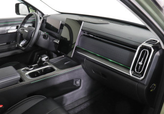 Подержанный автомобиль Jaecoo J7 2023 года (10 фото)