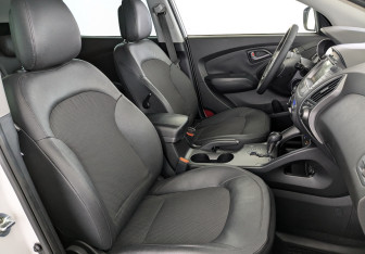 Подержанный автомобиль Hyundai ix35 2014 года (23 фото)