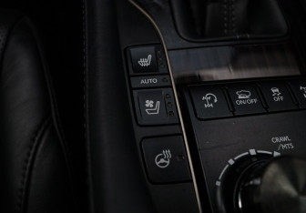 Подержанный автомобиль Lexus LX 2018 года (29 фото)