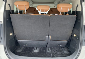 Подержанный автомобиль Hongqi HQ9 2022 года (17 фото)