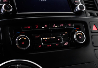 Подержанный автомобиль Volkswagen Multivan 2010 года (14 фото)