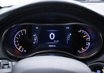 Подержанный автомобиль Jeep Grand Cherokee 2021 года (12 фото)