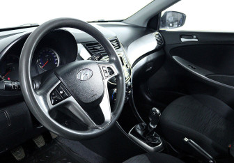 Подержанный автомобиль Hyundai Solaris Sedan 2014 года (9 фото)