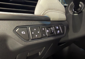 Подержанный автомобиль Chevrolet Captiva 2022 года (19 фото)