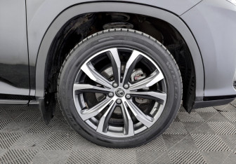 Подержанный автомобиль Lexus RX 2019 года (18 фото)