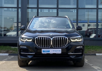 Подержанный автомобиль BMW X5 2020 года (2 фото)