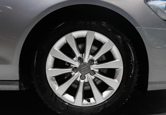 Подержанный автомобиль Audi A6 Sedan 2015 года (21 фото)