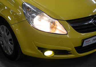 Подержанный автомобиль Opel Corsa 2007 года (20 фото)