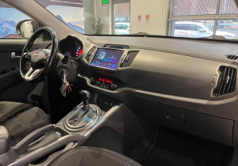 Подержанный автомобиль Kia Sportage 2013 года (12 фото)