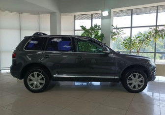 Подержанный автомобиль Volkswagen Touareg 2007 года (4 фото)