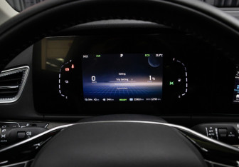 Подержанный автомобиль Evolute i-SPACE 2024 года (15 фото)