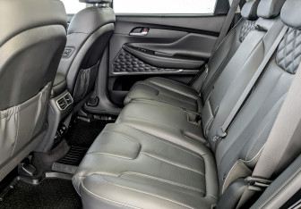 Подержанный автомобиль Hyundai Santa Fe 2022 года (12 фото)