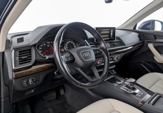 Подержанный автомобиль Audi Q5 2017 года (16 фото)