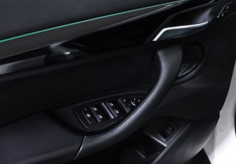 Подержанный автомобиль BMW X2 2019 года (18 фото)