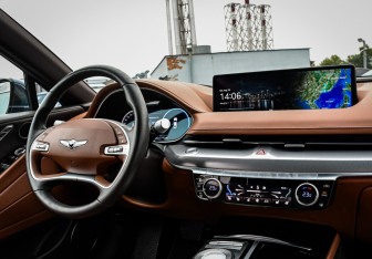 Подержанный автомобиль Genesis G80 2021 года (9 фото)