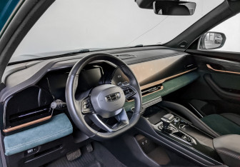 Подержанный автомобиль Geely Monjaro 2024 года (16 фото)