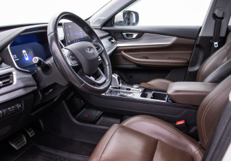 Подержанный автомобиль Chery Tiggo 8 Pro 2021 года (9 фото)