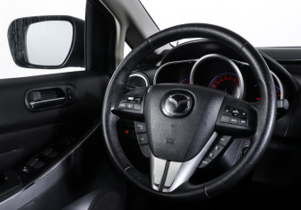 Подержанный автомобиль Mazda CX-7 2010 года (12 фото)