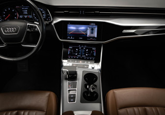 Подержанный автомобиль Audi A6 Sedan 2019 года (18 фото)