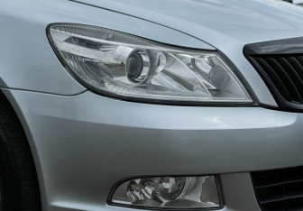 Подержанный автомобиль Skoda Octavia Wagon 2011 года (14 фото)