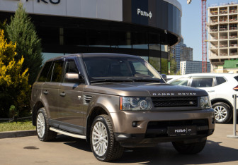 Подержанный автомобиль Land Rover Range Rover Sport 2010 года (2 фото)