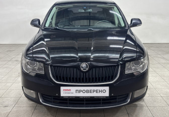 Подержанный автомобиль Skoda Superb Liftback 2011 года (3 фото)
