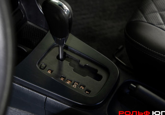 Подержанный автомобиль Nissan Almera Classic 2007 года (18 фото)