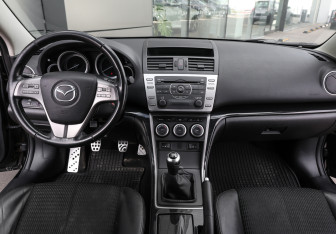 Подержанный автомобиль Mazda 6 Liftback 2008 года (11 фото)