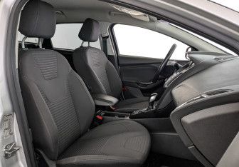 Подержанный автомобиль Ford Focus Wagon 2018 года (24 фото)