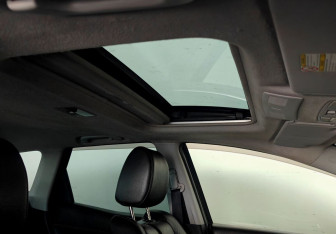 Подержанный автомобиль Mazda CX-7 2008 года (15 фото)